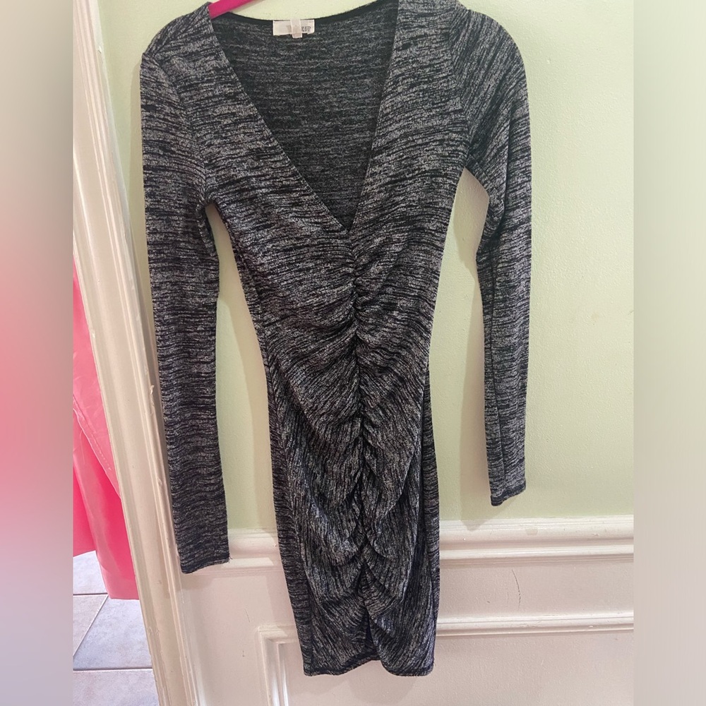 5/$30 Wilfred long sleeve midi dresses ❤️❤️